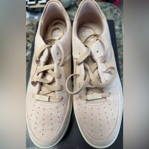 Nike Women’s 9.5 Air Force 1 Sage low- new in box